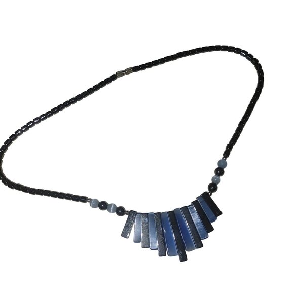 Vintage Hematite Black Blue Beaded Necklace Geometric Design Barrel Clasp - Picture 5 of 6